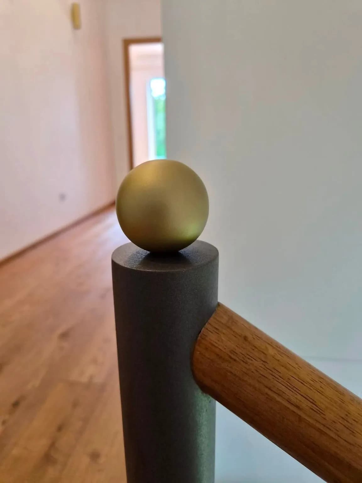 Handrail