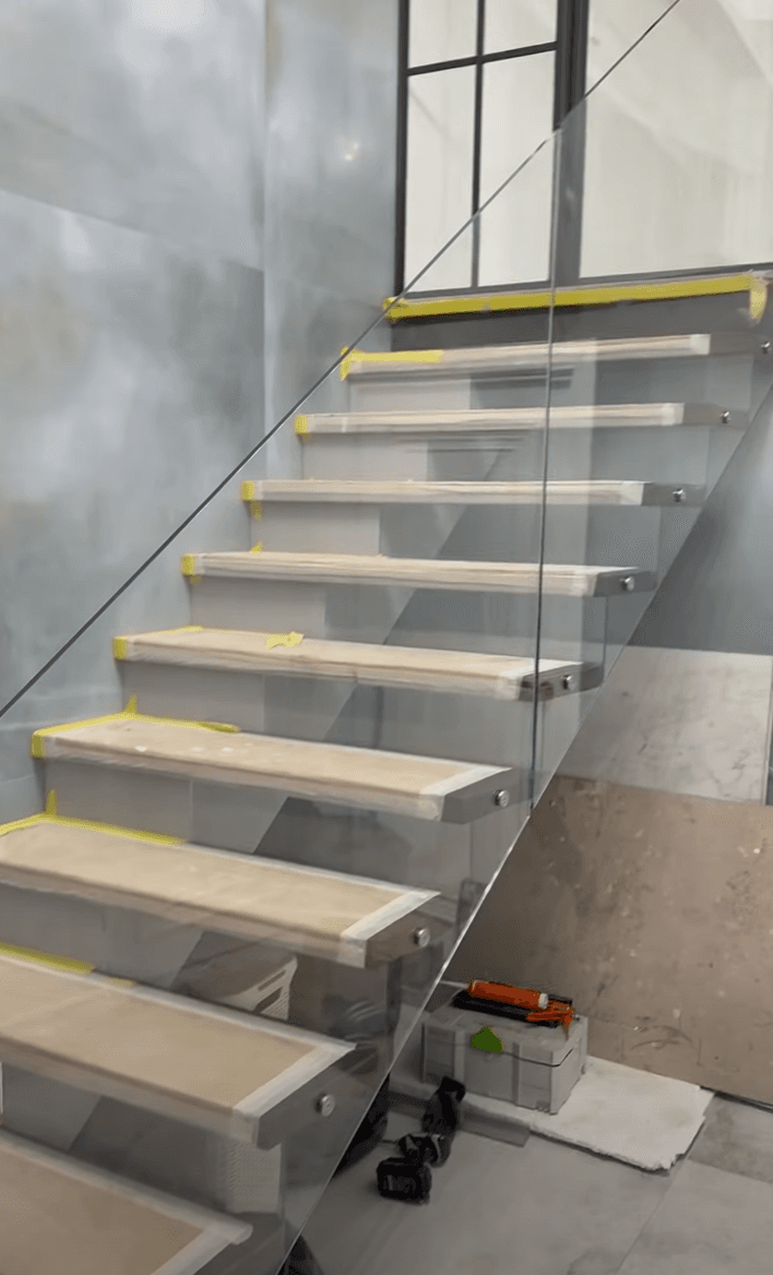 Minimalist loft staircase — glass