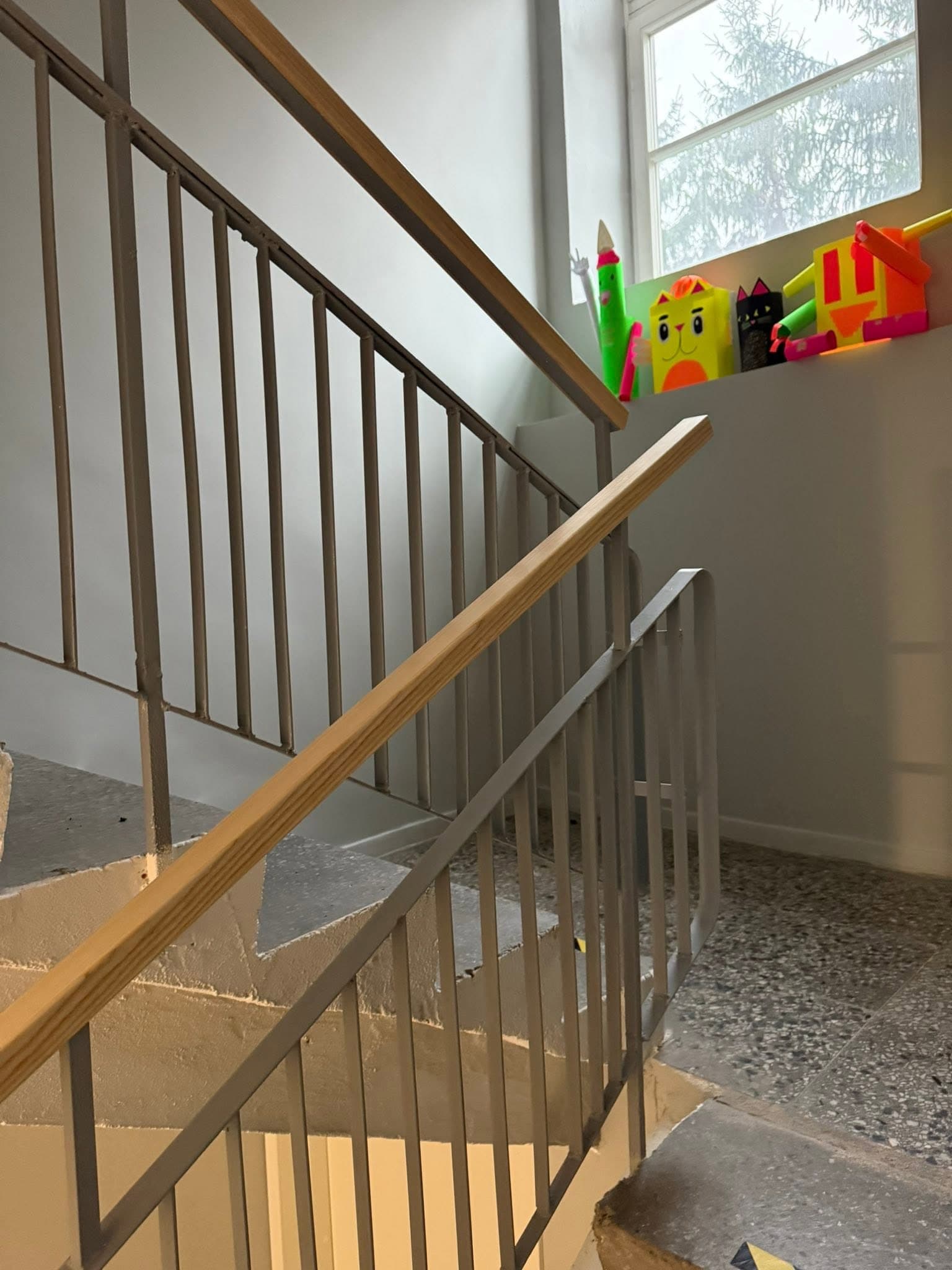 Railing & handrail — ash