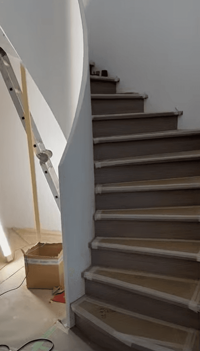 Curved staircase — reinforced structure